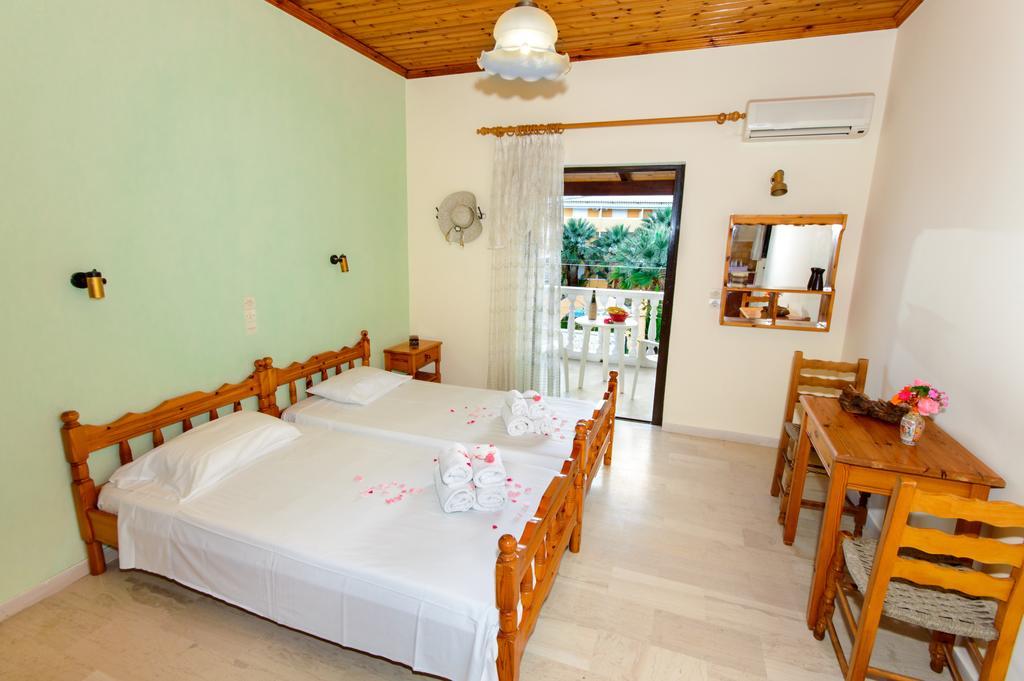 Romantic Studios Lithakia  Kamer foto